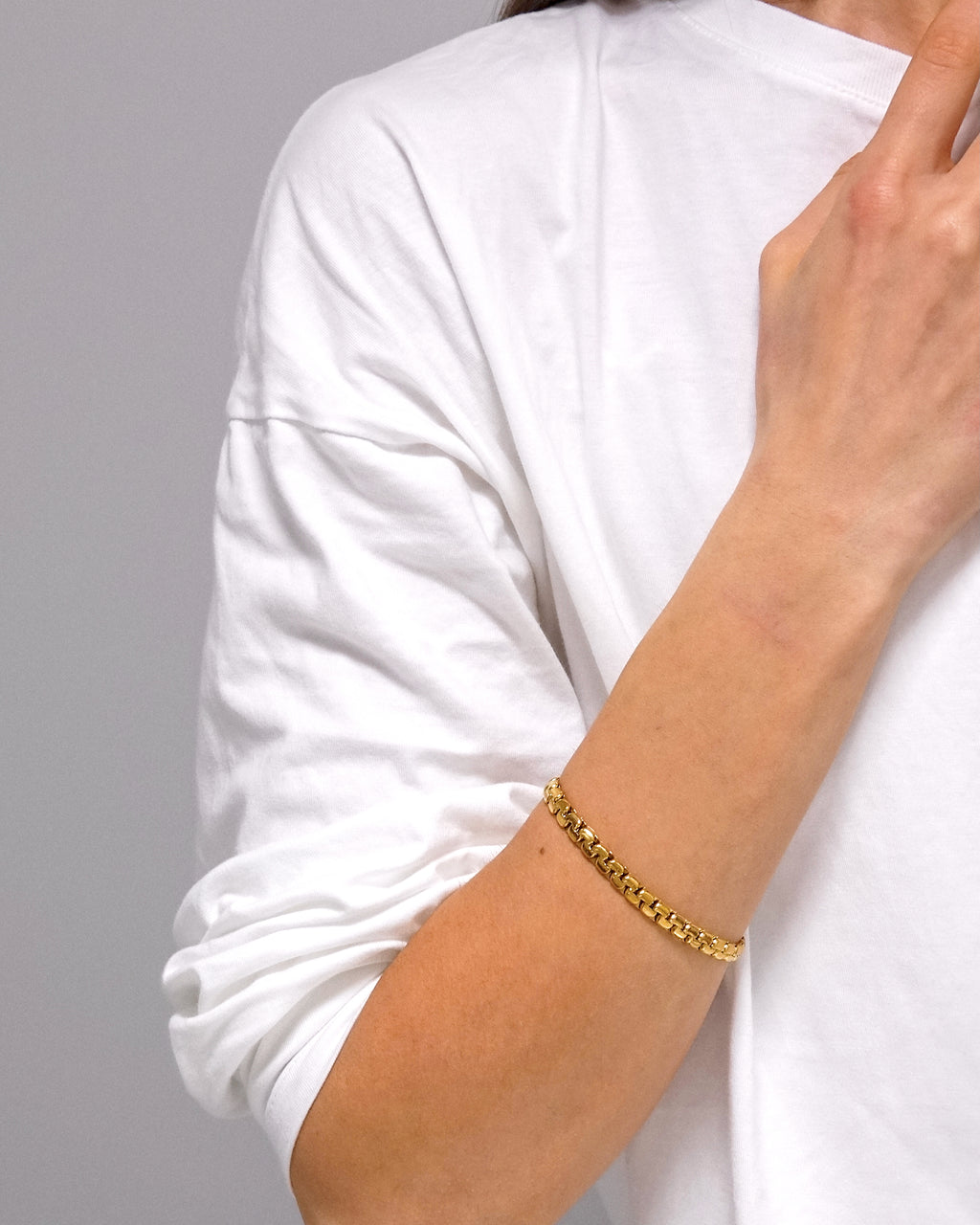 ZENA // Le bracelet plat articulé