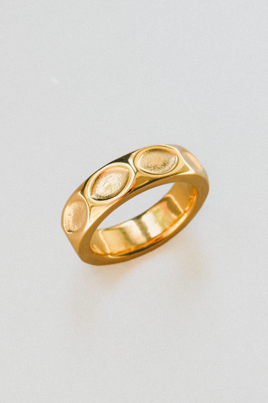 ELLA // La bague martelée