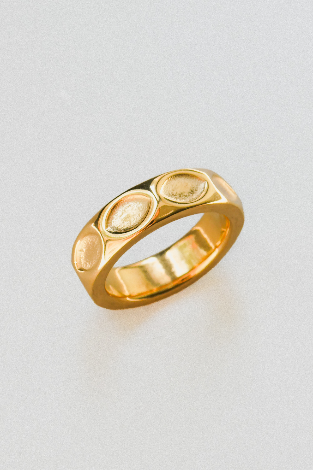 ELLA // La bague martelée