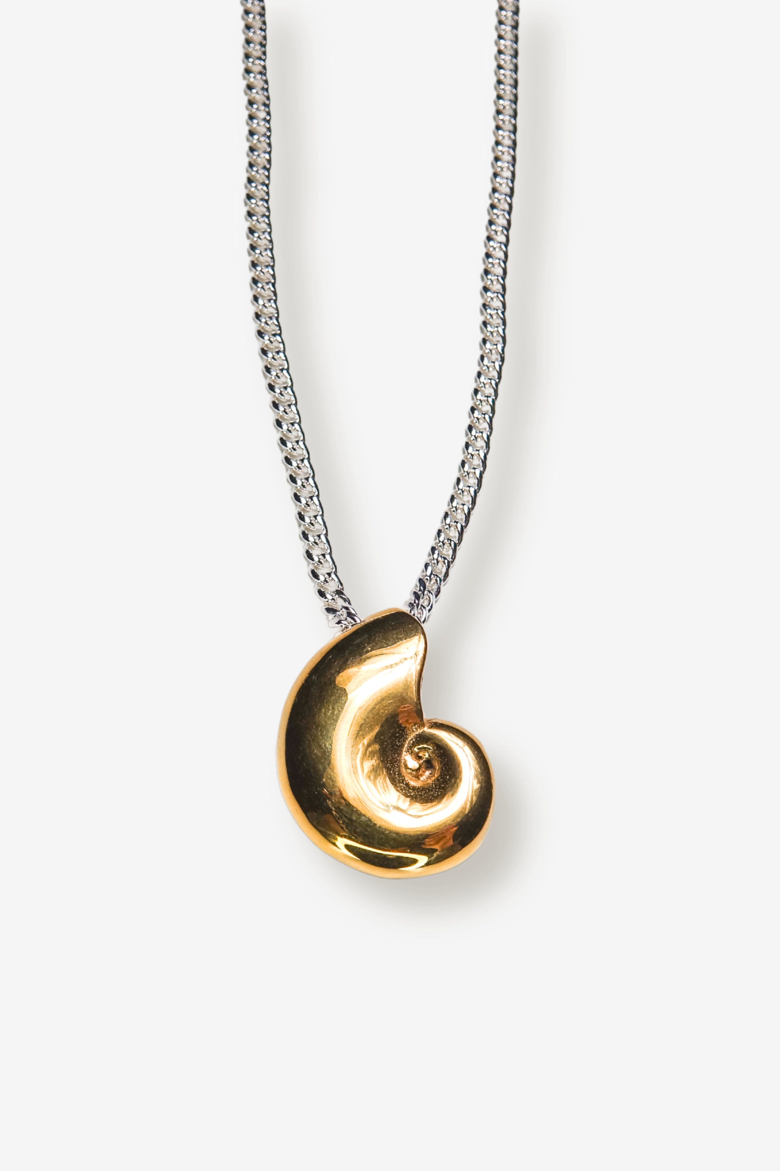 NAUTI // Le collier coquillage bicolore