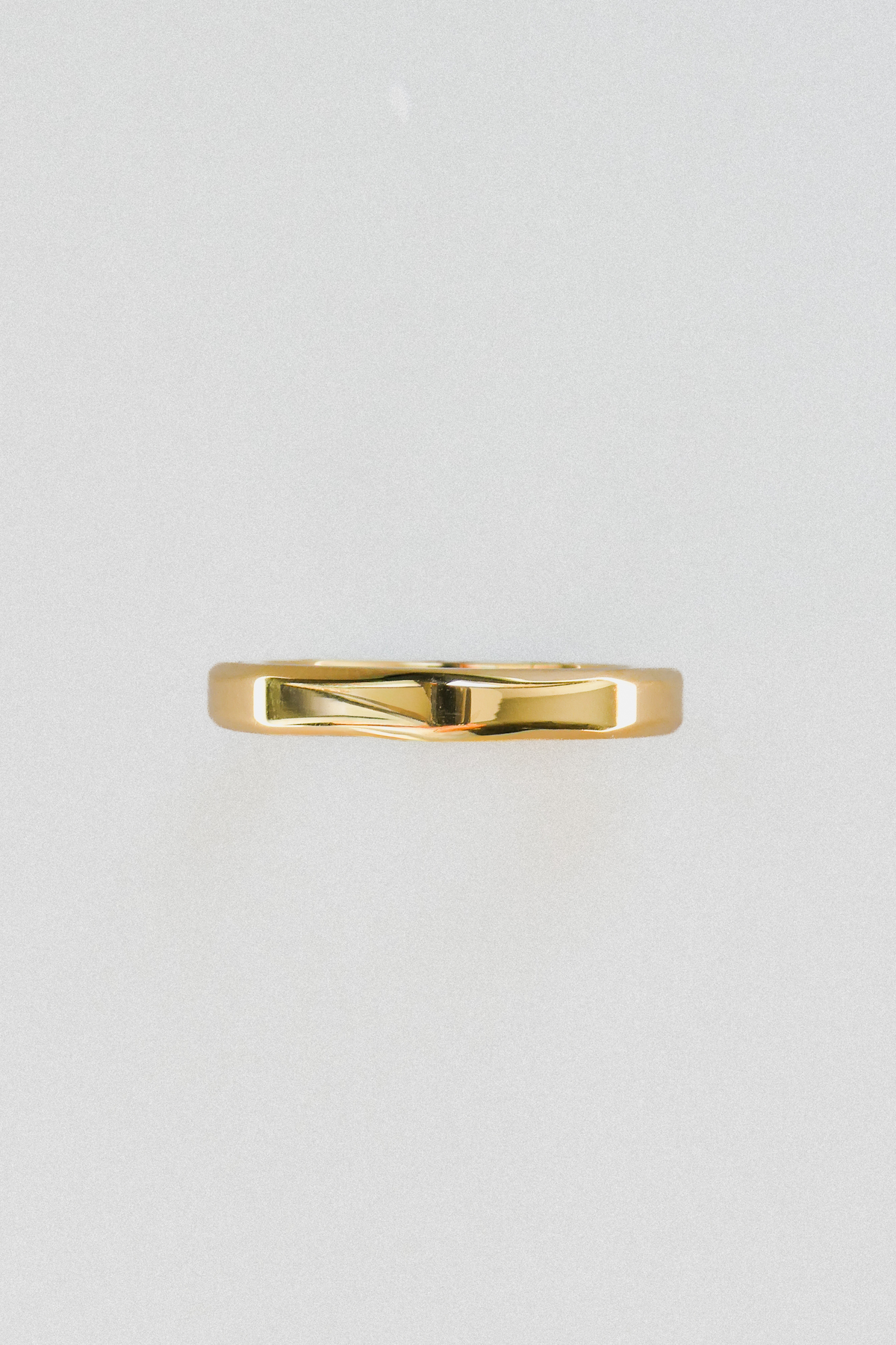 MIA // La bague fine hexagonale