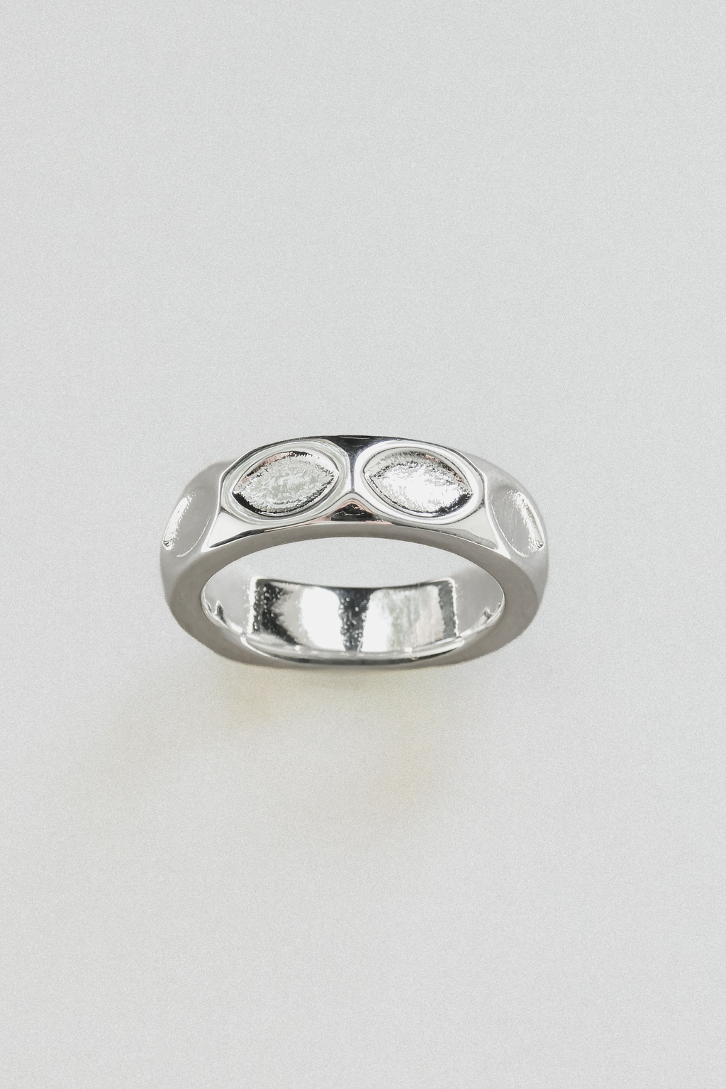 ELLA SILVER // La bague martelée argentée