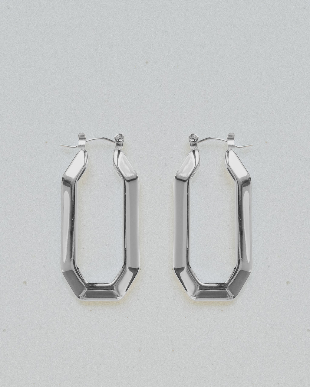 DITA SILVER // les boucles octogonales argentées