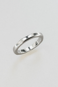 MIA SILVER // La bague fine hexagonale argentée