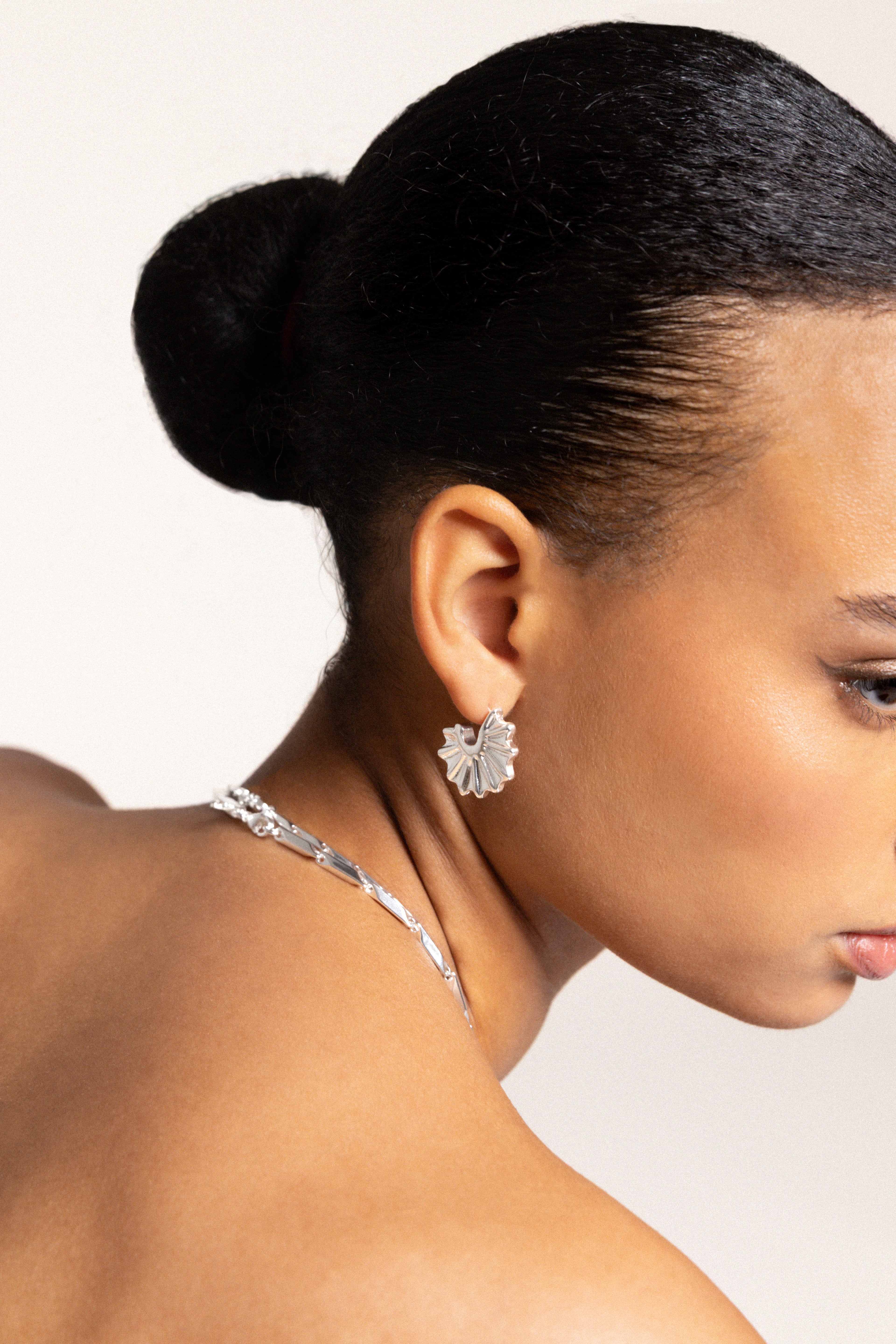 CRETA SILVER // Les boucles fossiles argentées