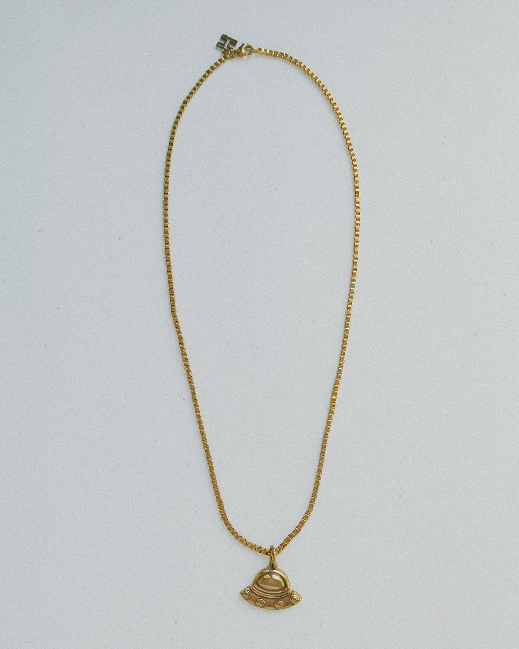 OVNI // Le collier soucoupe