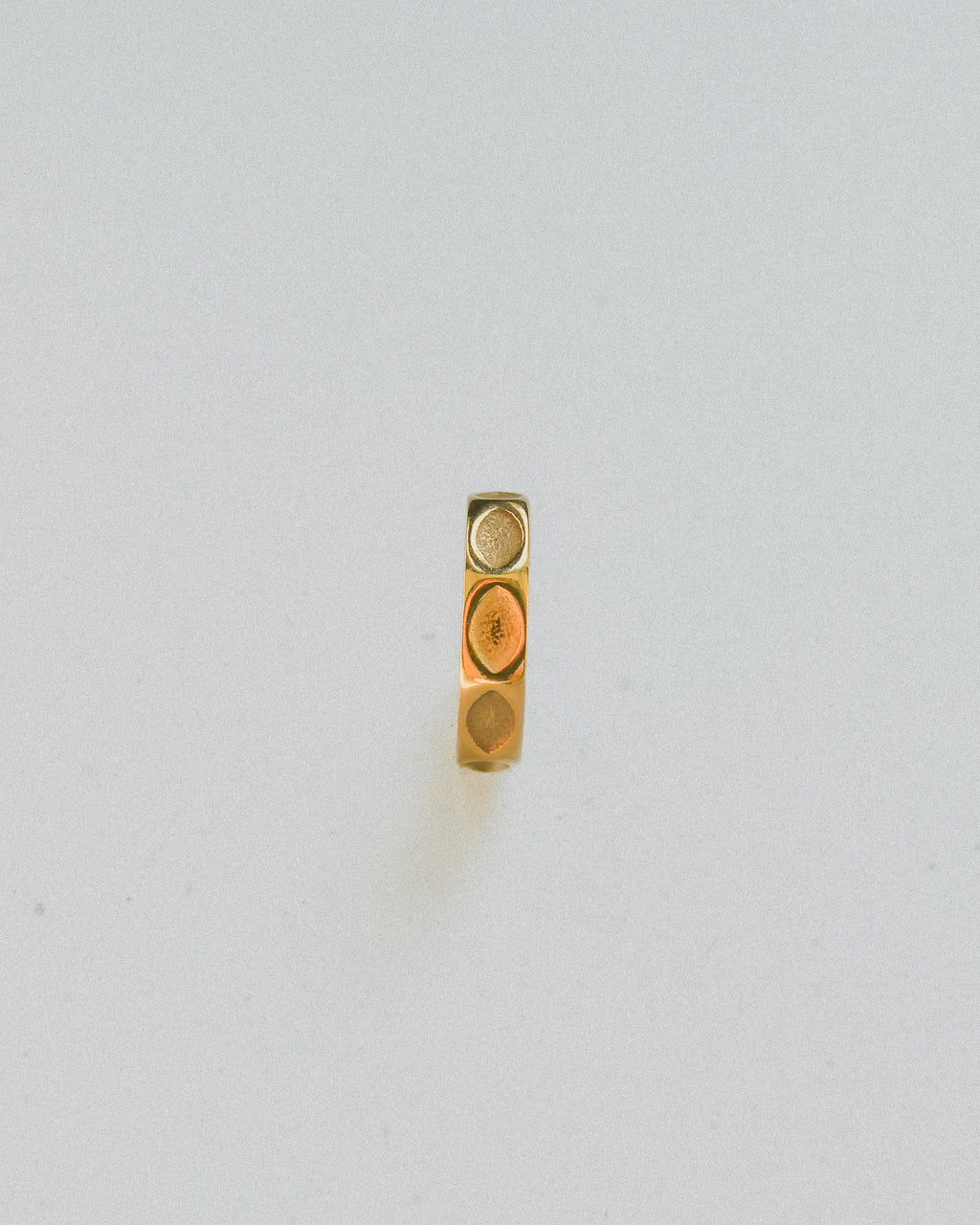 LIZZIE // L'earcuff martelé