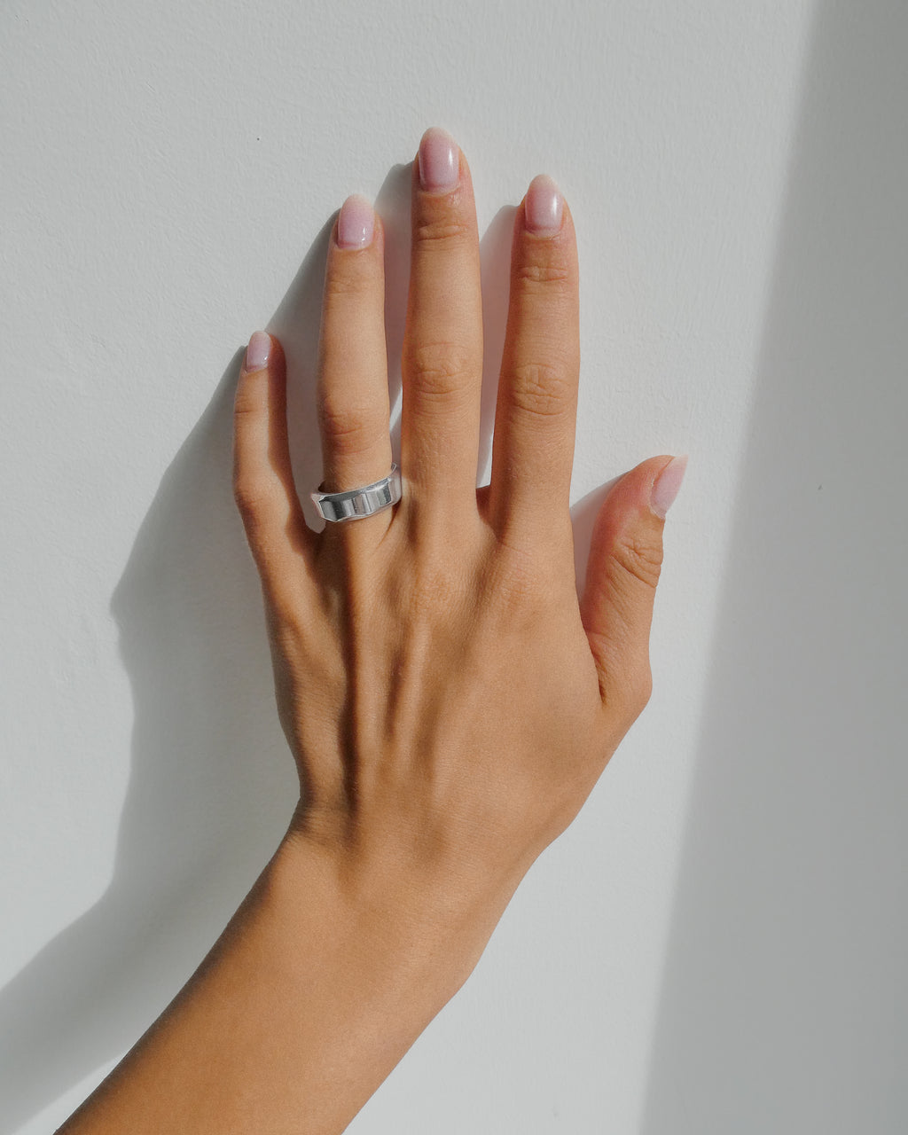 MILA SILVER // La bague hexagonale argentée