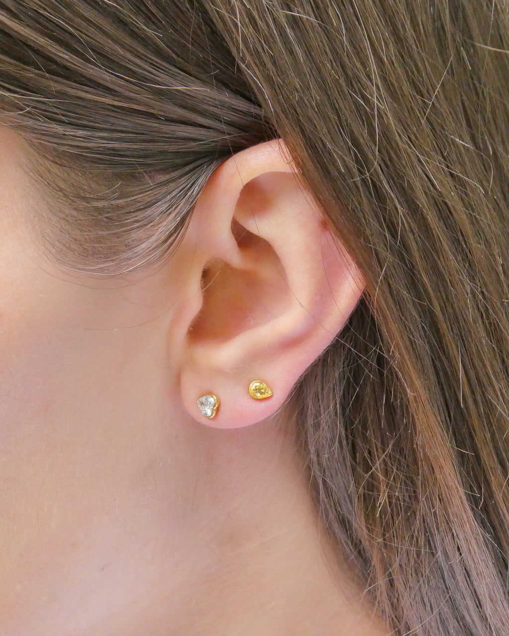 CELIA YELLOW // La mini boucle goutte jaune