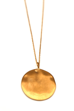 VEGA // The hammered medallion
