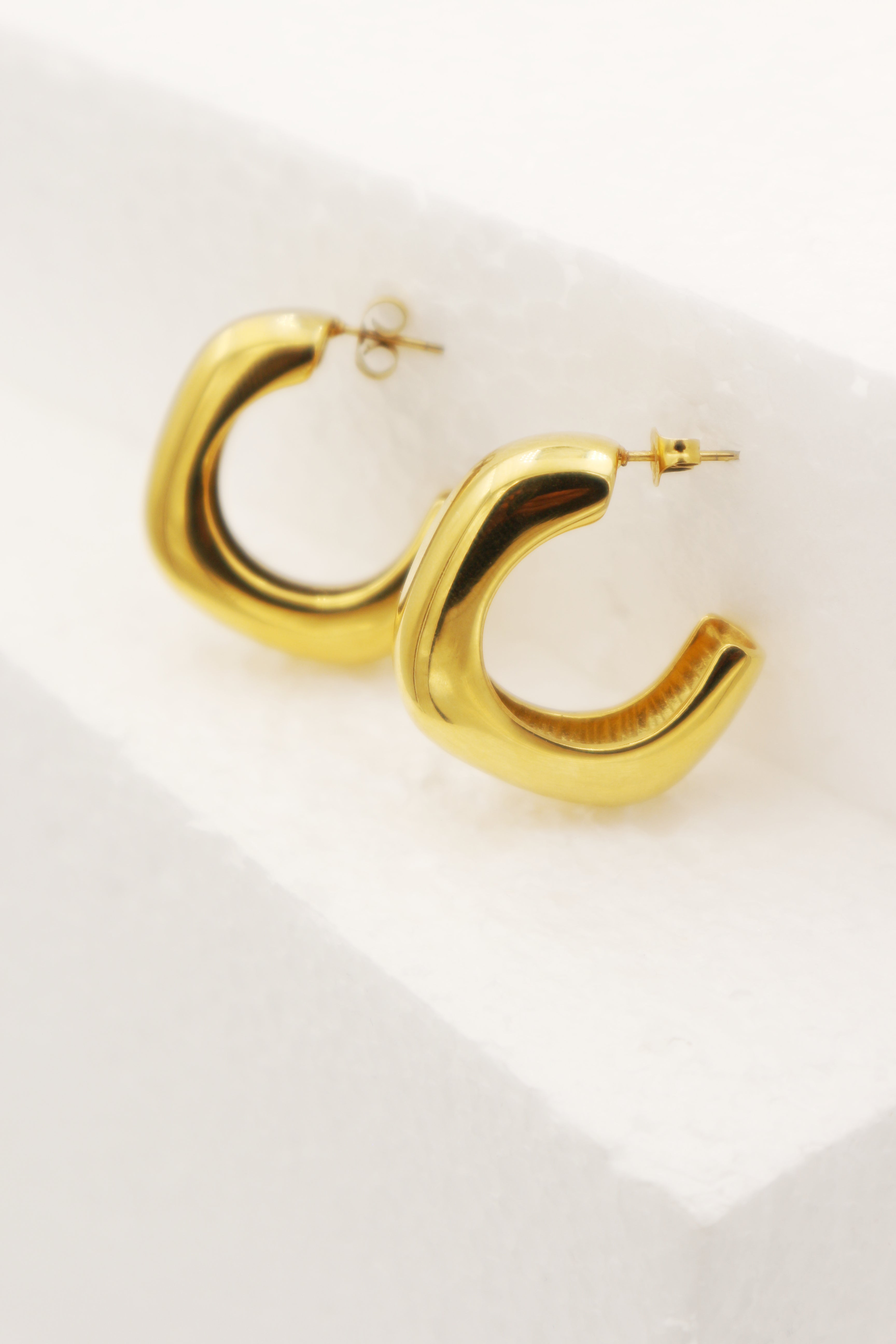 LEONE // Square hoops