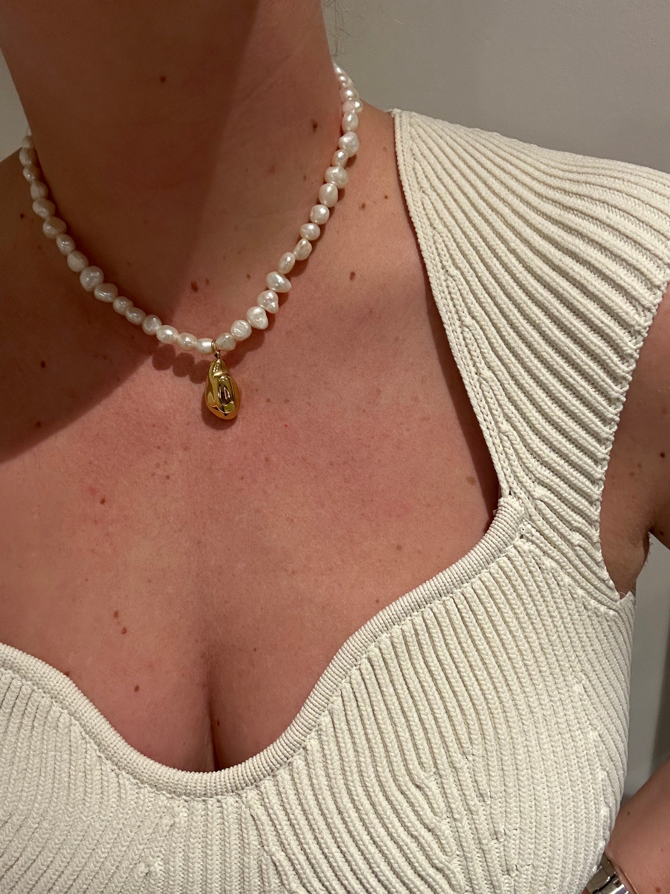 MAWI // Natural pearl and gold pearl necklace