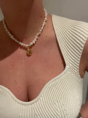 MAWI // Natural pearl and gold pearl necklace