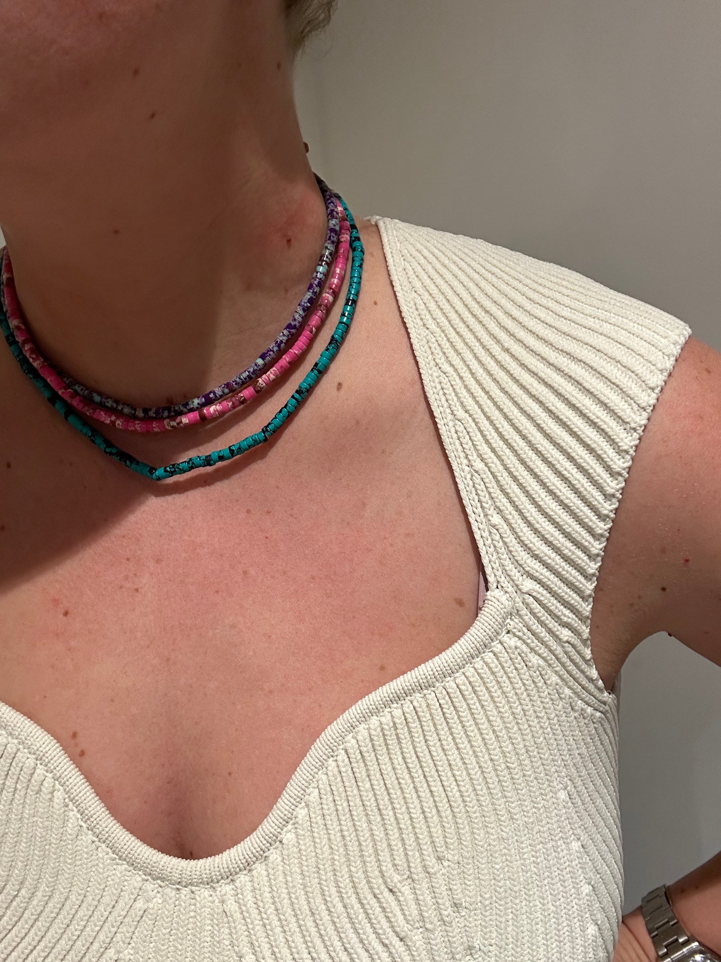 PEARLY PINK // The pink surfer necklace