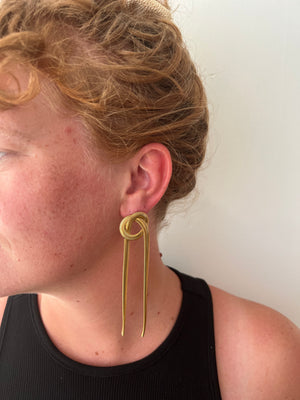 LIV // Knot earrings