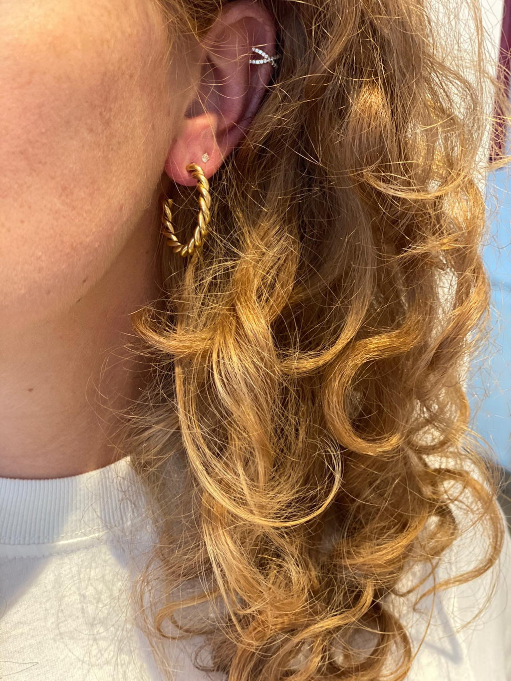 ALIZE // Twisted hoops